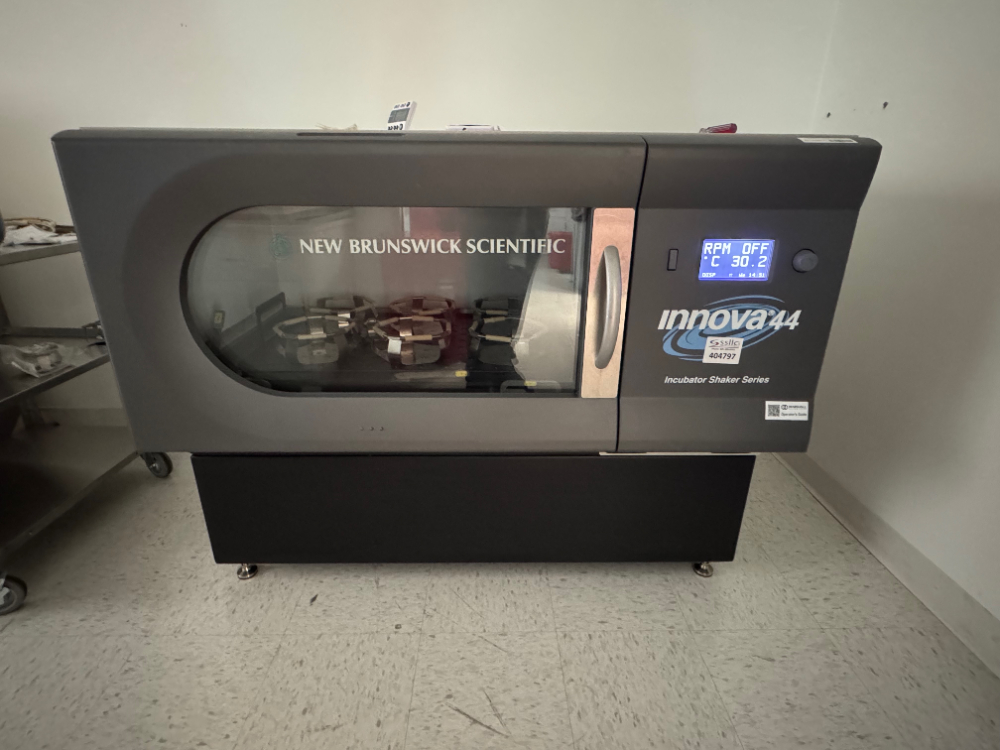 Image of New Brunswick Innova 44 Incubator Shaker